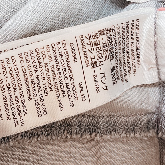 Levi’s Denim Blouse - Picture 4 of 4